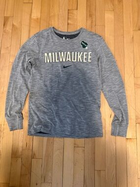 Milwaukee Bucks Nike Gray Dri-FIT Athletic Long Sleeve